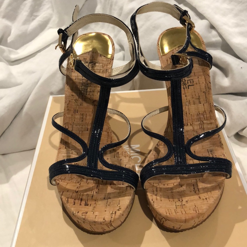 Shoes - Picture 2 of 5